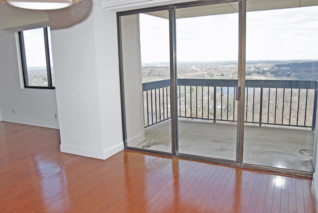 North Shore Towers Apt.