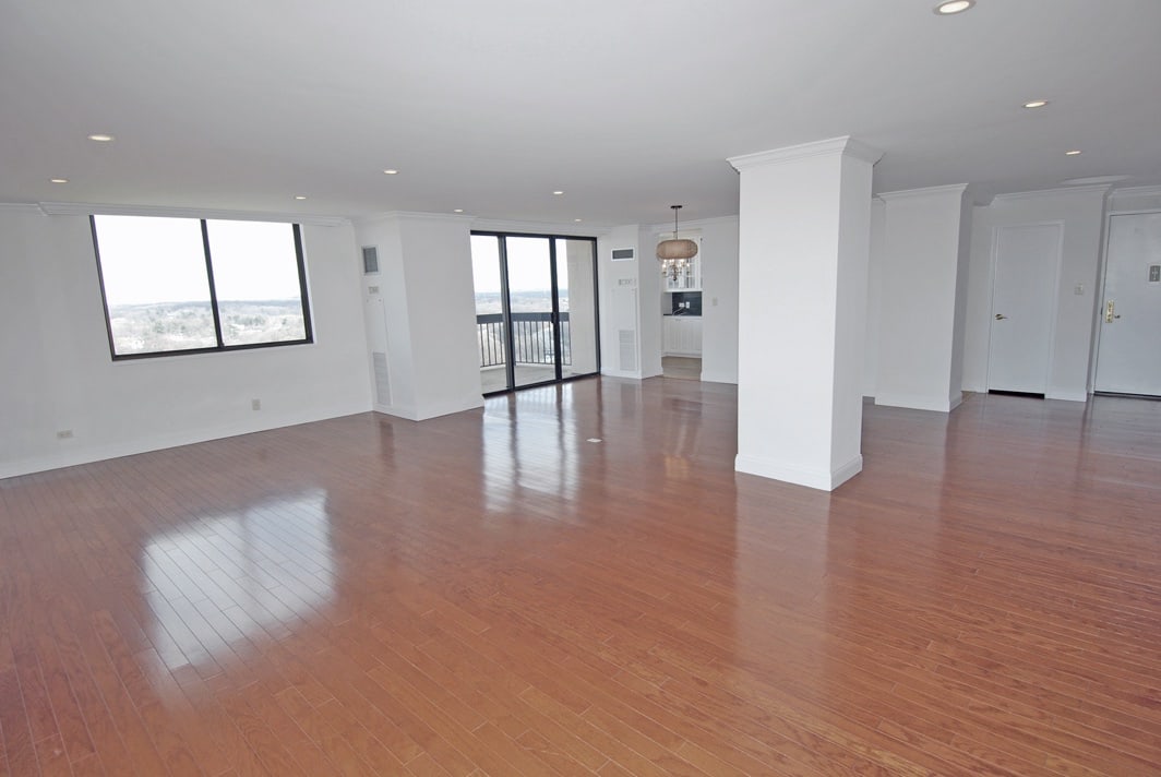 North Shore Towers Apt.