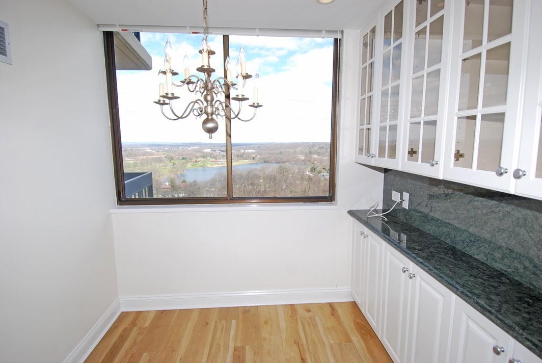 North Shore Towers Apt.