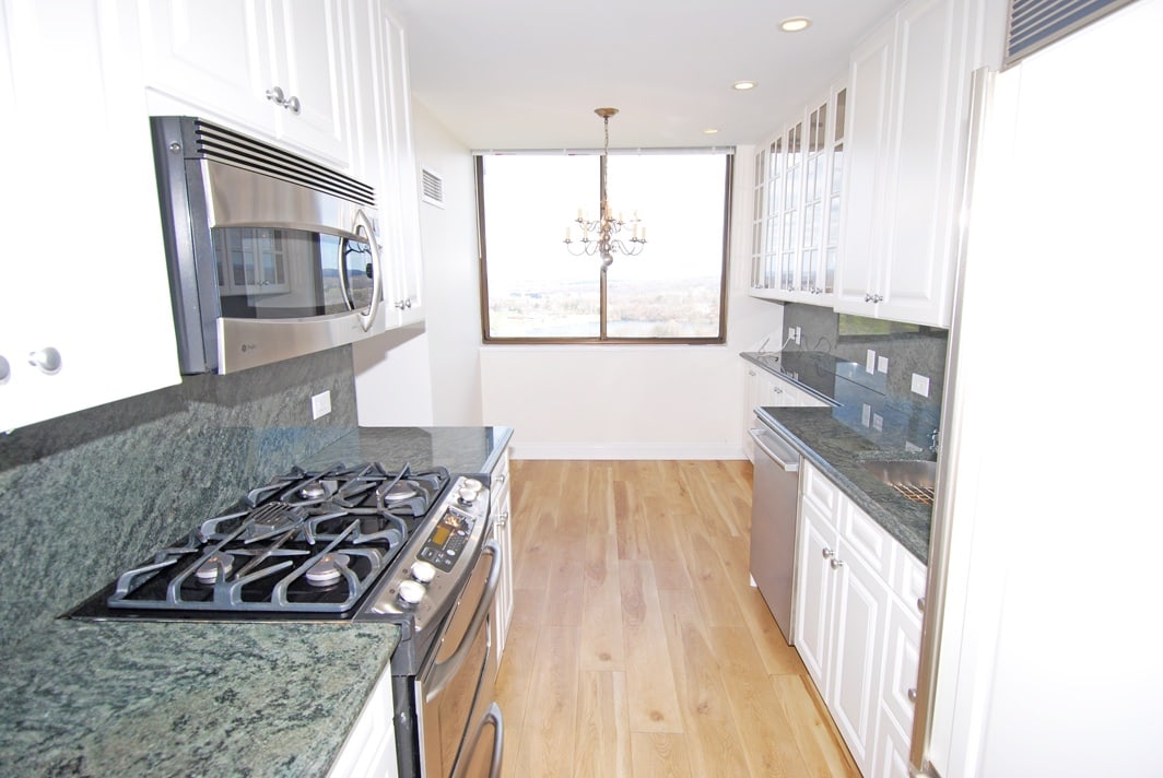 North Shore Towers Apt.