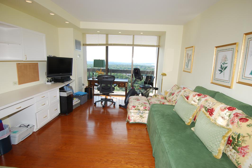 North Shore Towers Apartment