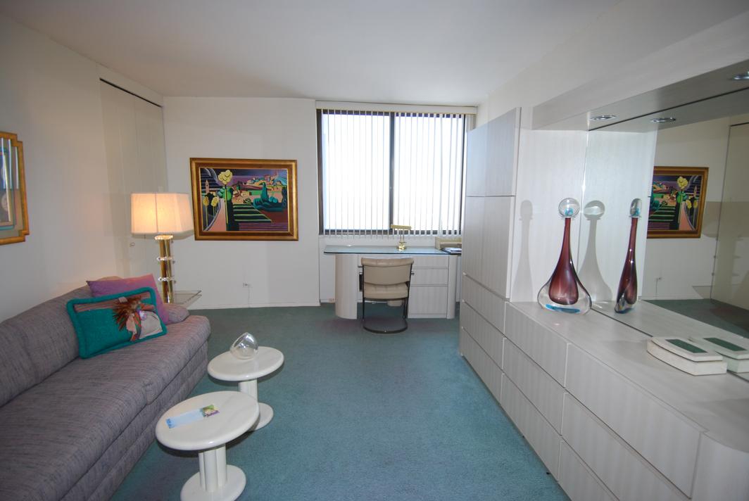 North Shore Towers Apartment