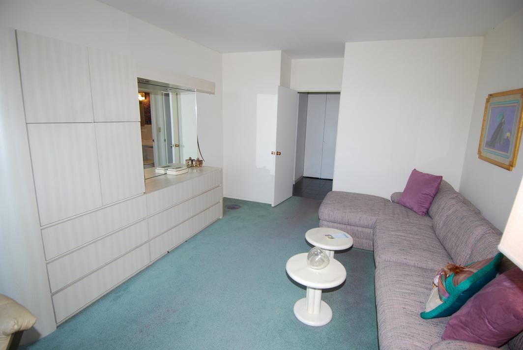 North Shore Towers Apartment