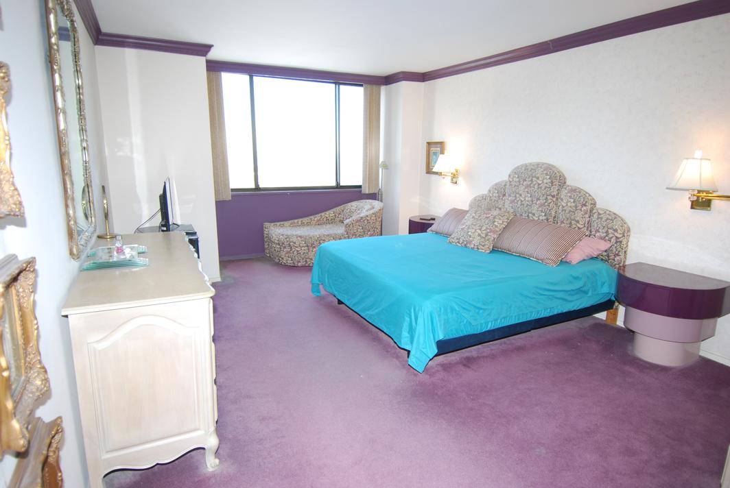 North Shore Towers Apartment