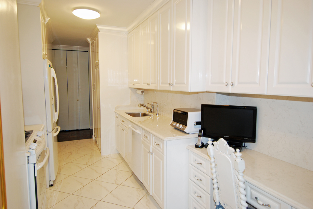 North Shore Towers Apartment