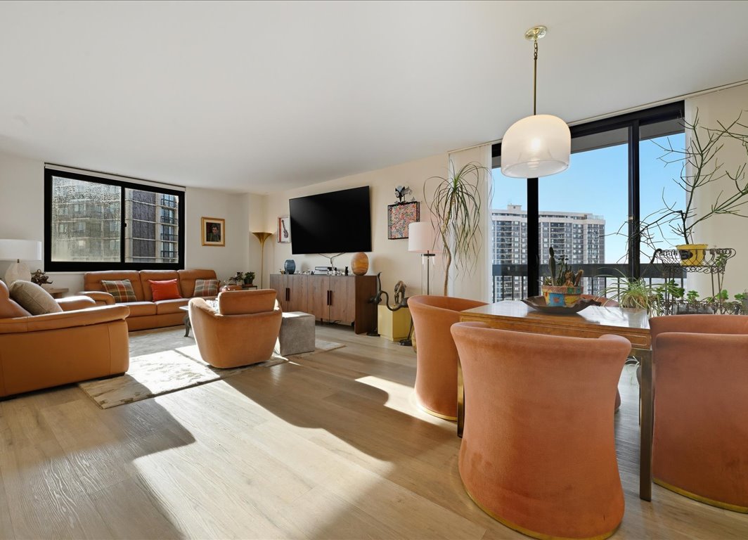 North Shore Towers Apt.