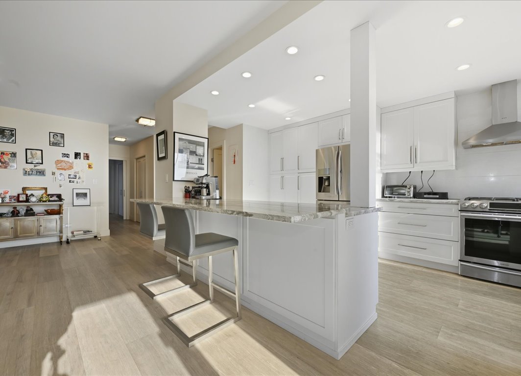 North Shore Towers Apt.