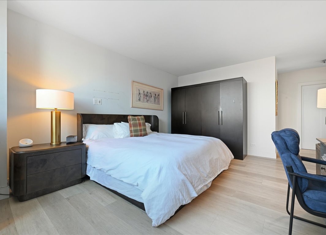North Shore Towers Apt.