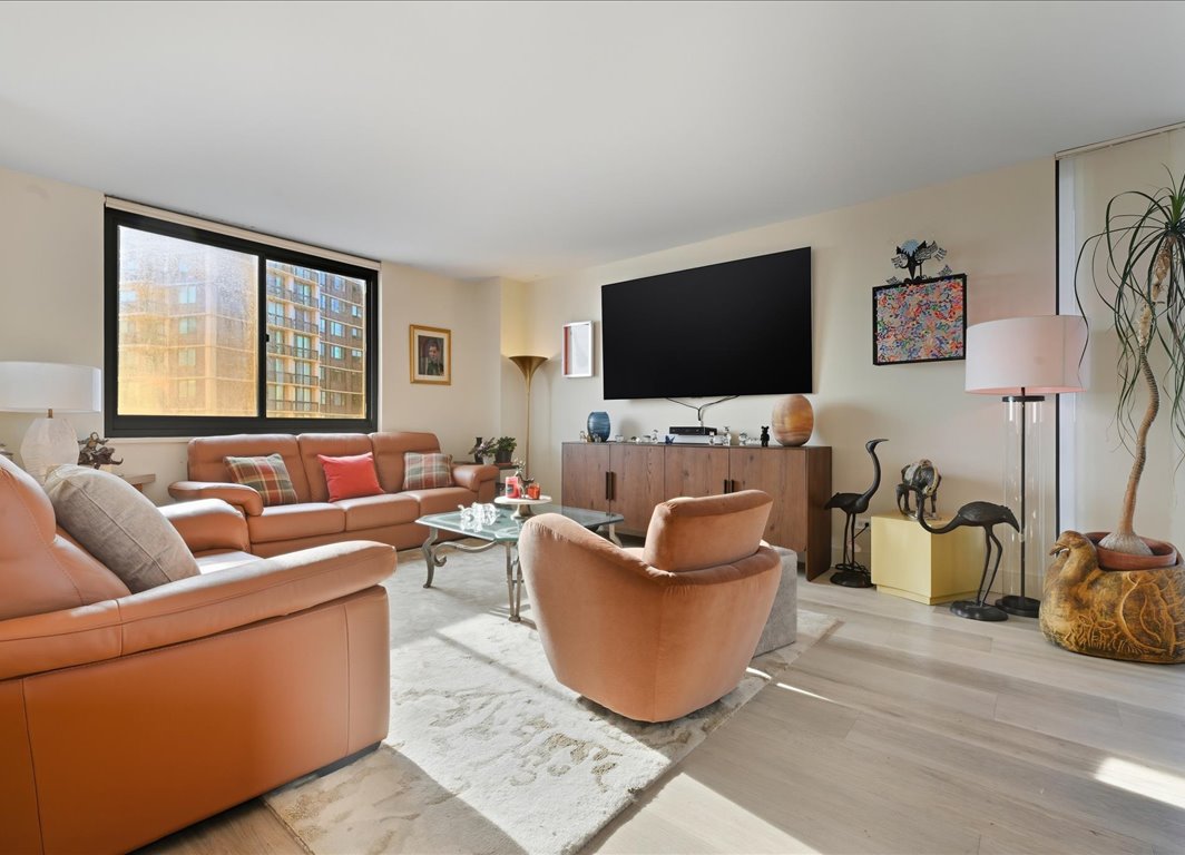 North Shore Towers Apt.