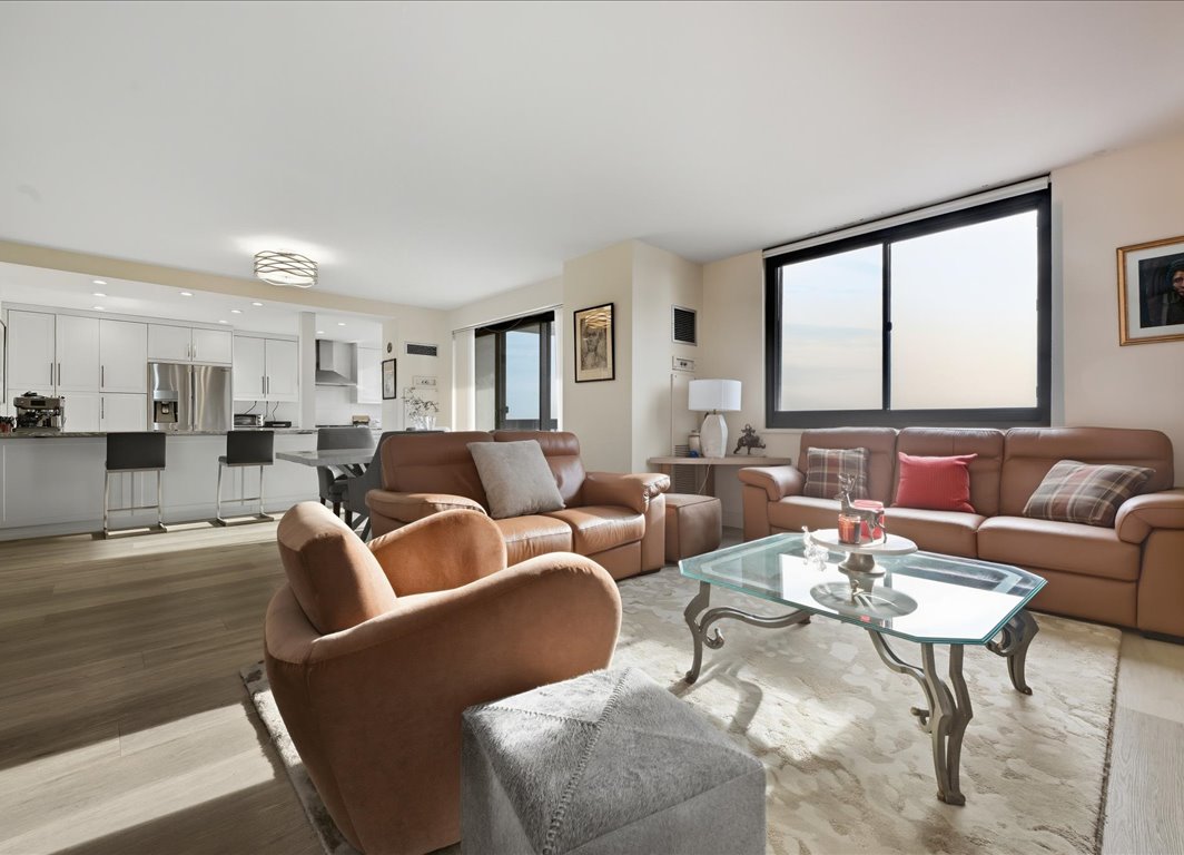 North Shore Towers Apt.