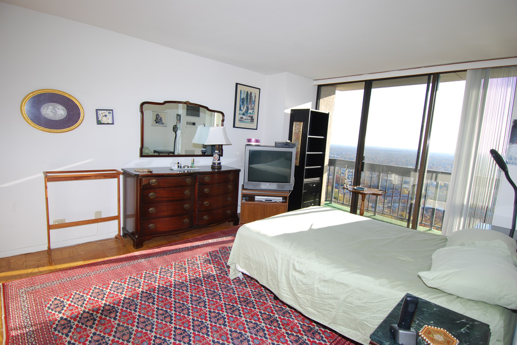 North Shore Towers 3 bedroom co-op