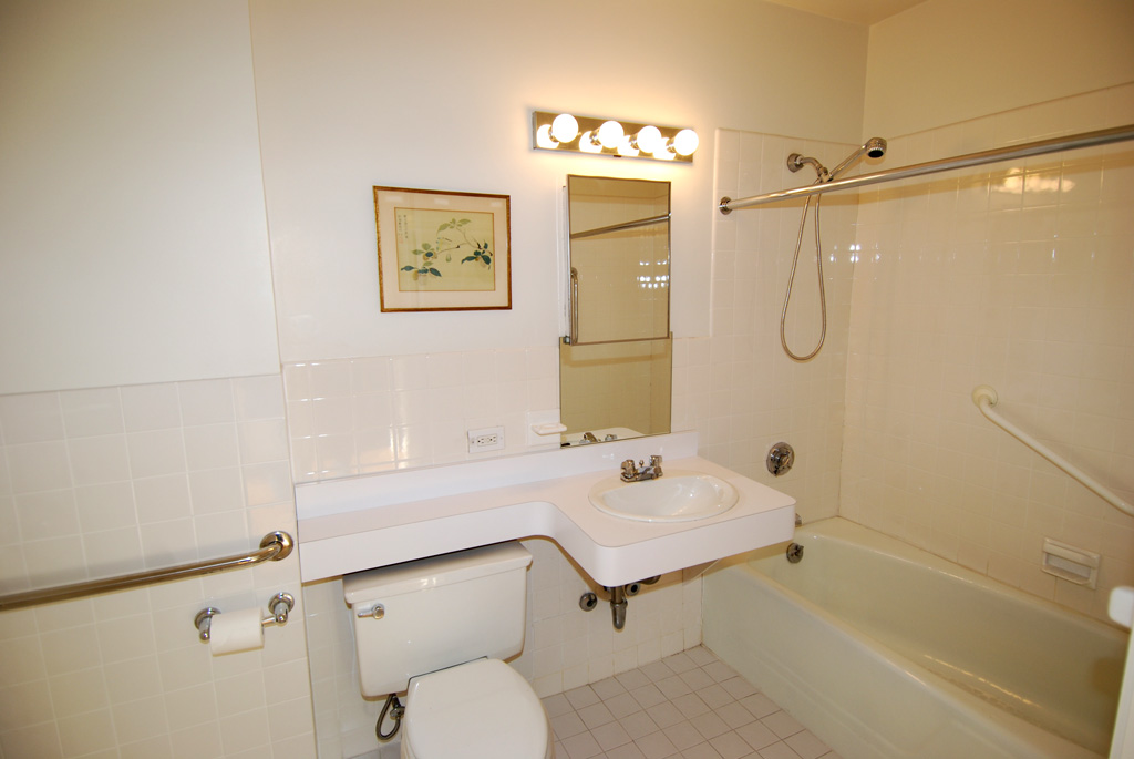 North Shore Towers 3 bedroom co-op