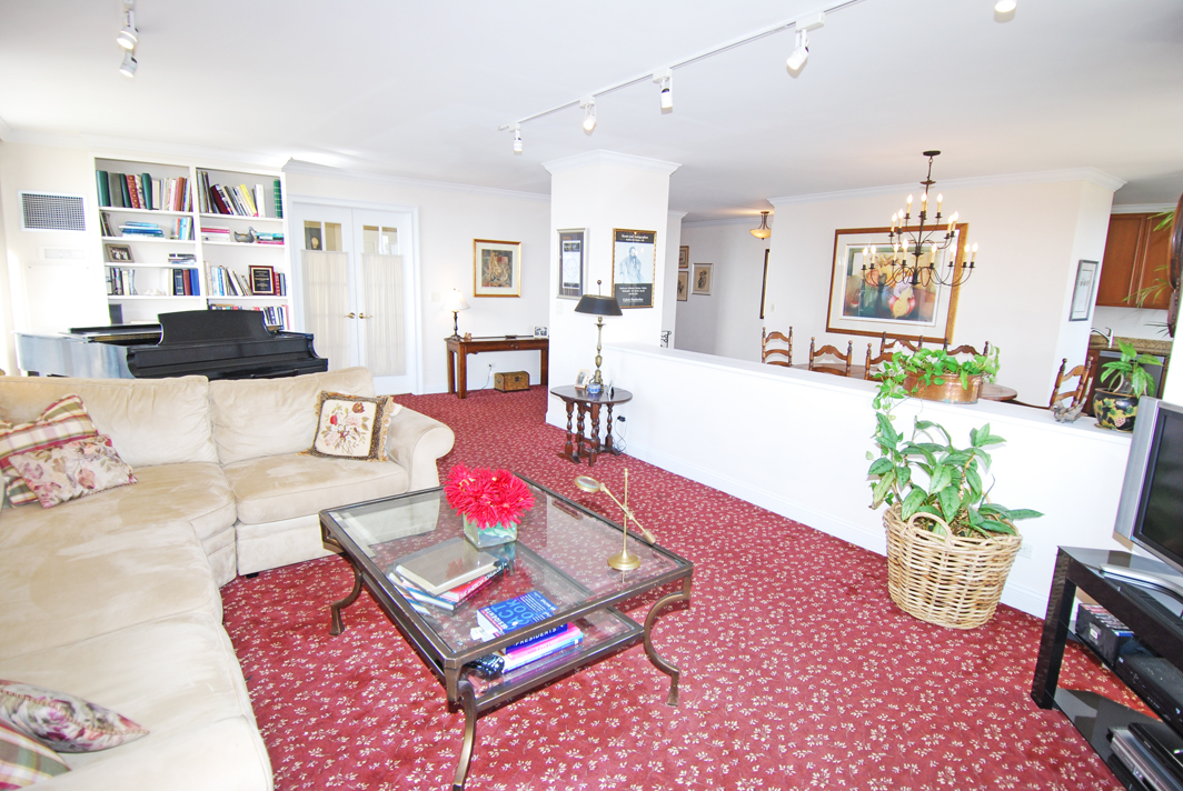 North Shore Towers Apartment