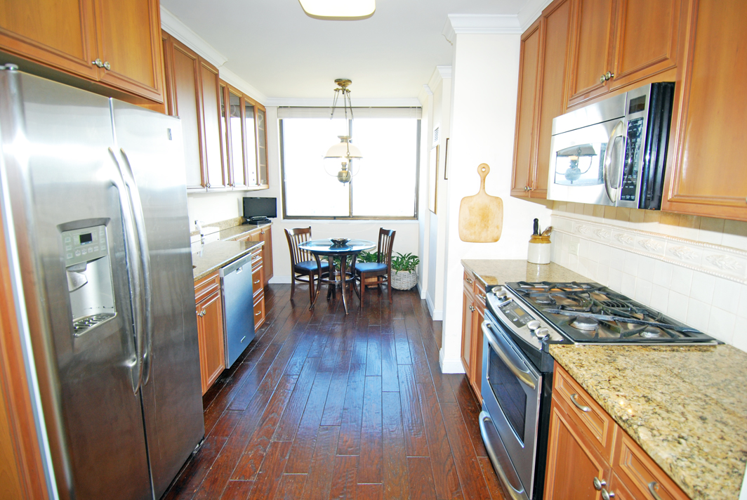 North Shore Towers Apartment