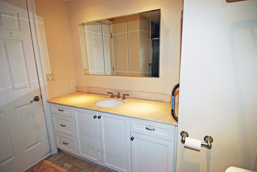 North Shore Towers Apartment