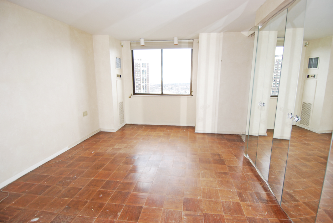 North Shore Towers Apartment