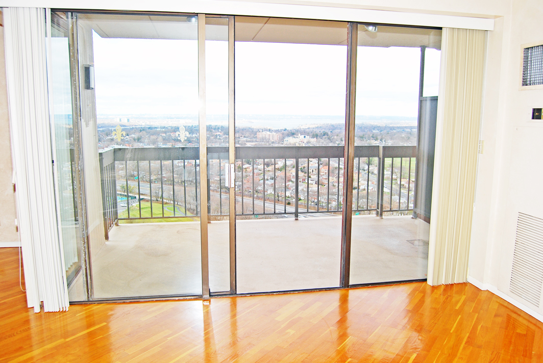 North Shore Towers Apartment