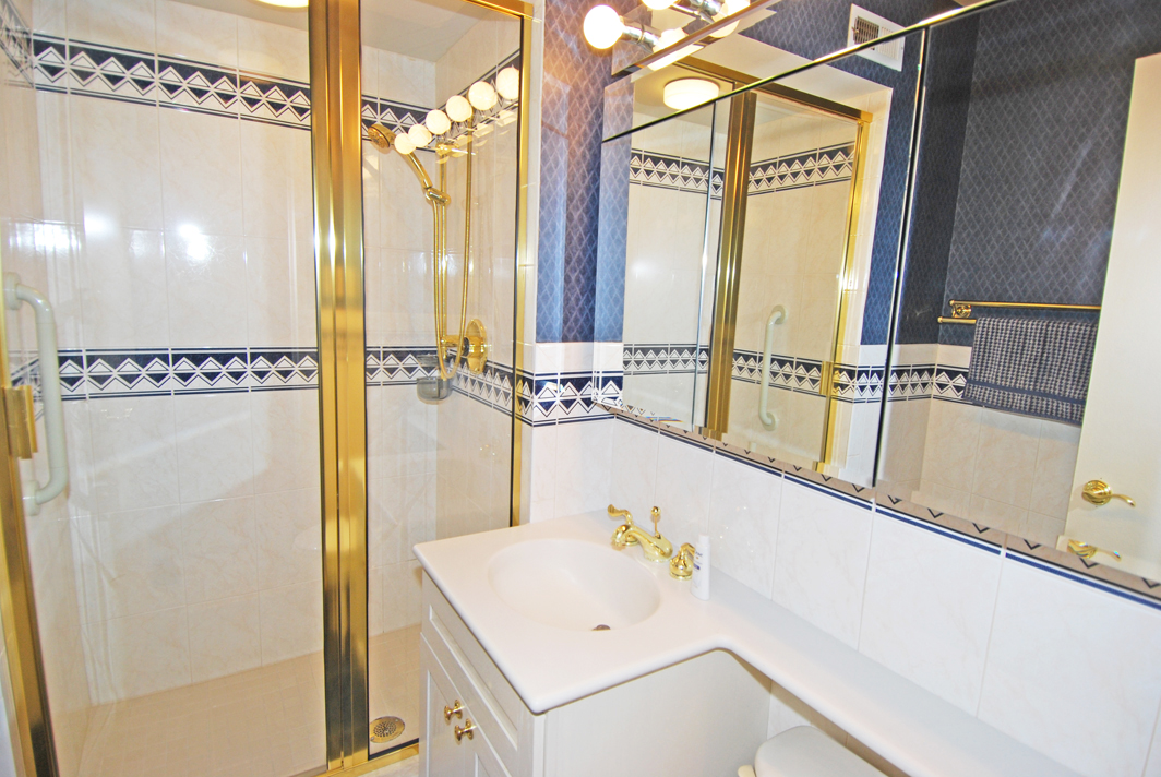 North Shore Towers Apartment