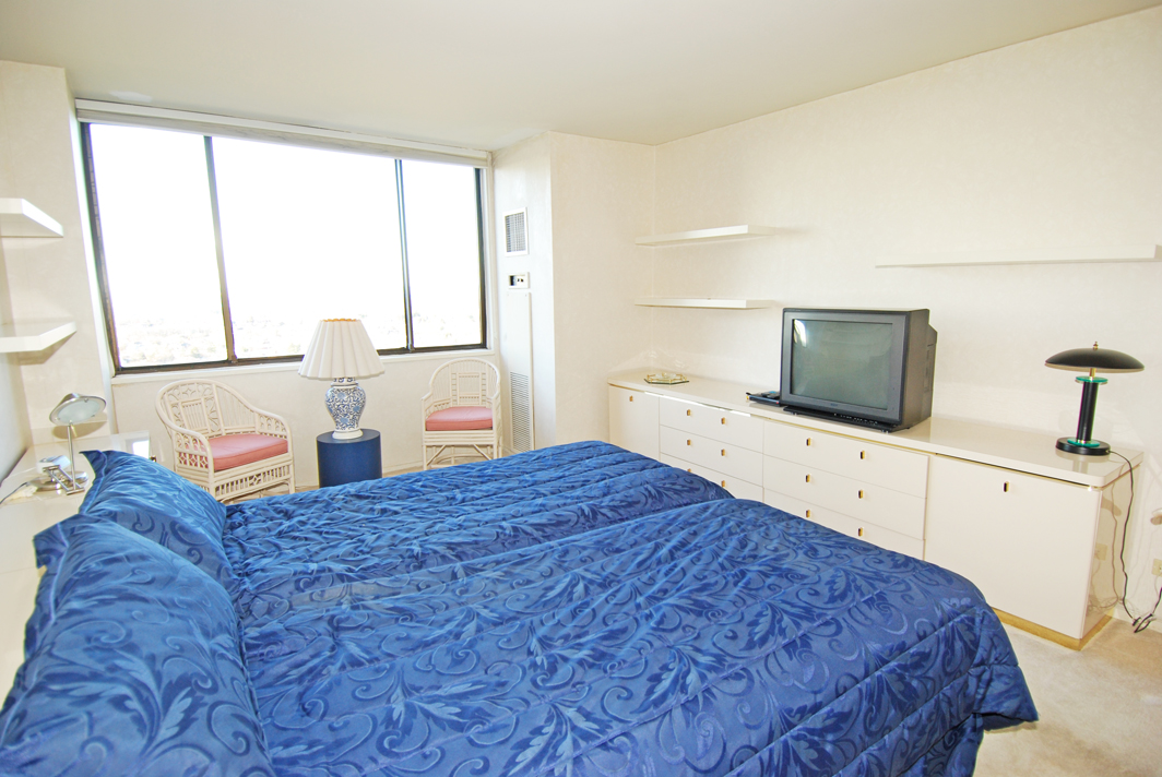 North Shore Towers Apartment