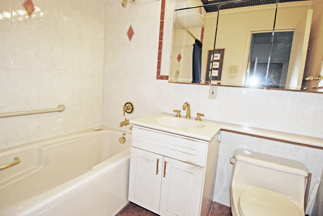 North Shore Towers Apartment