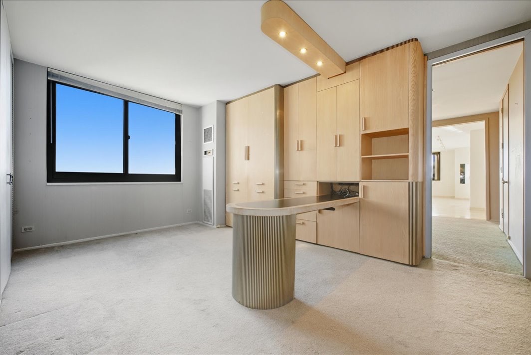 North Shore Towers Apt.