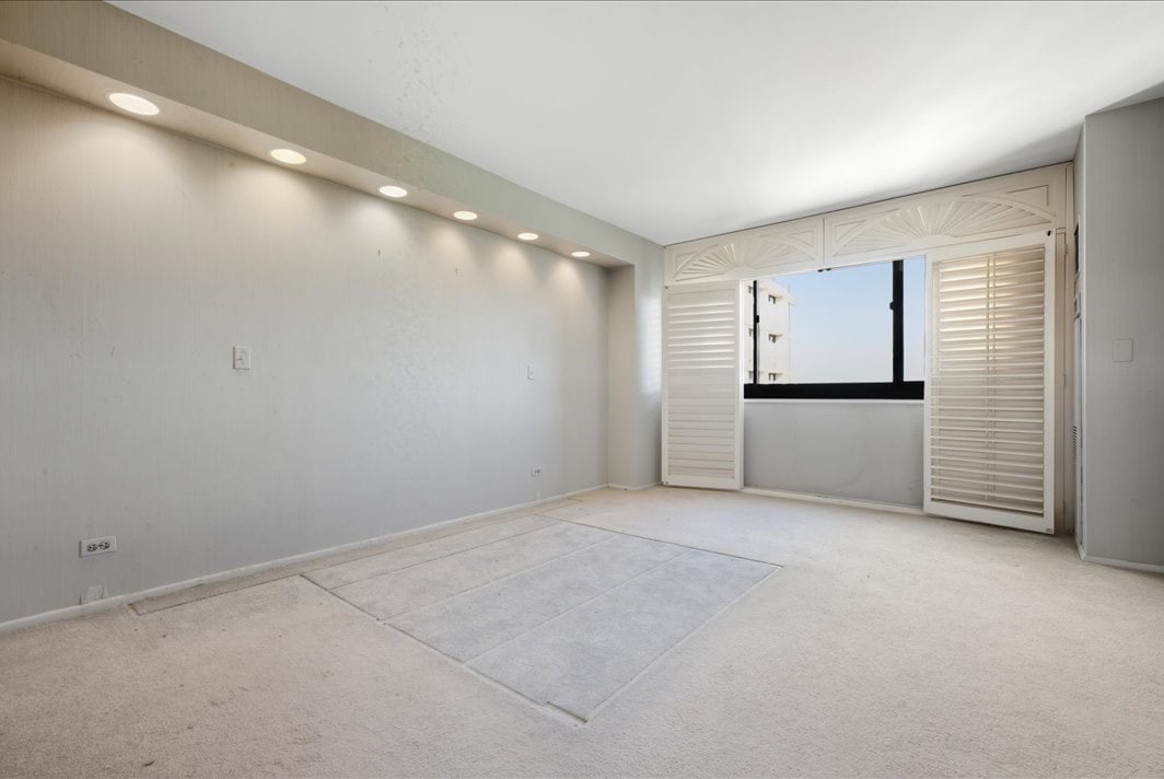 North Shore Towers Apt.