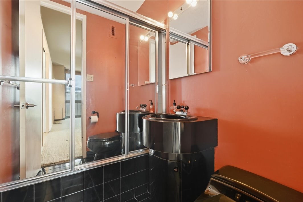 North Shore Towers Apt.