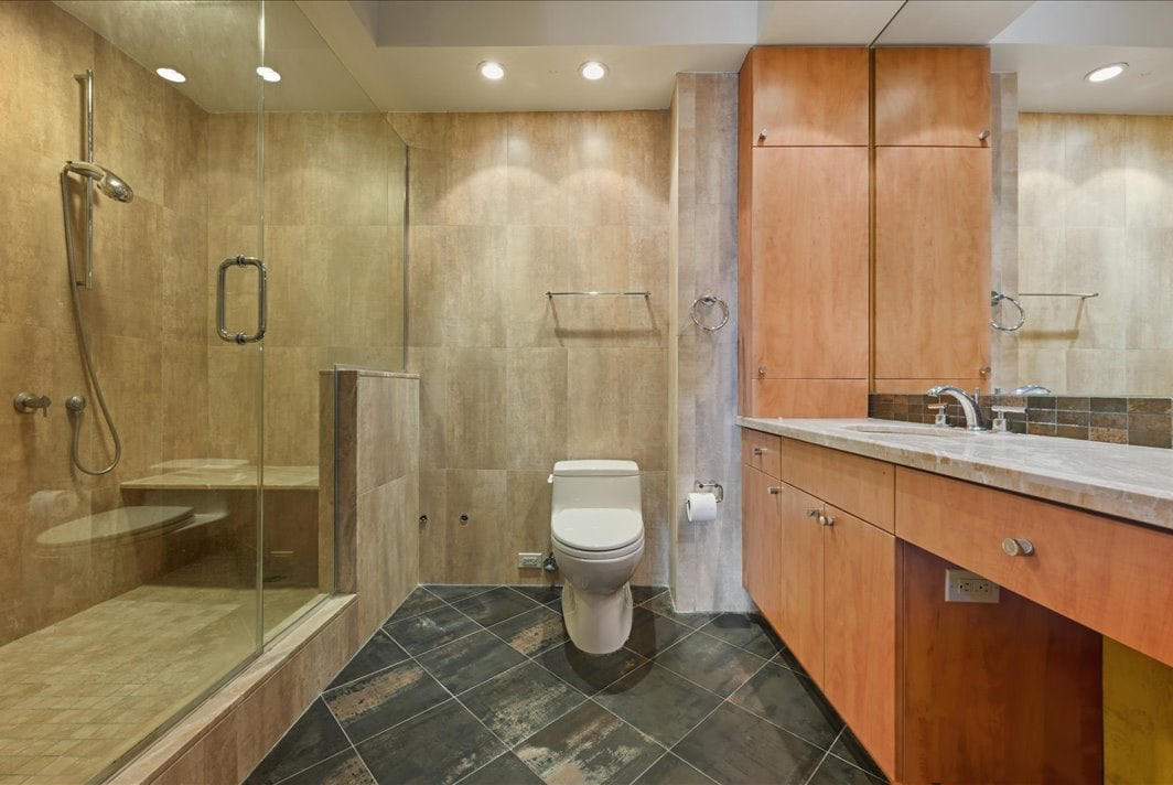 North Shore Towers Apt.