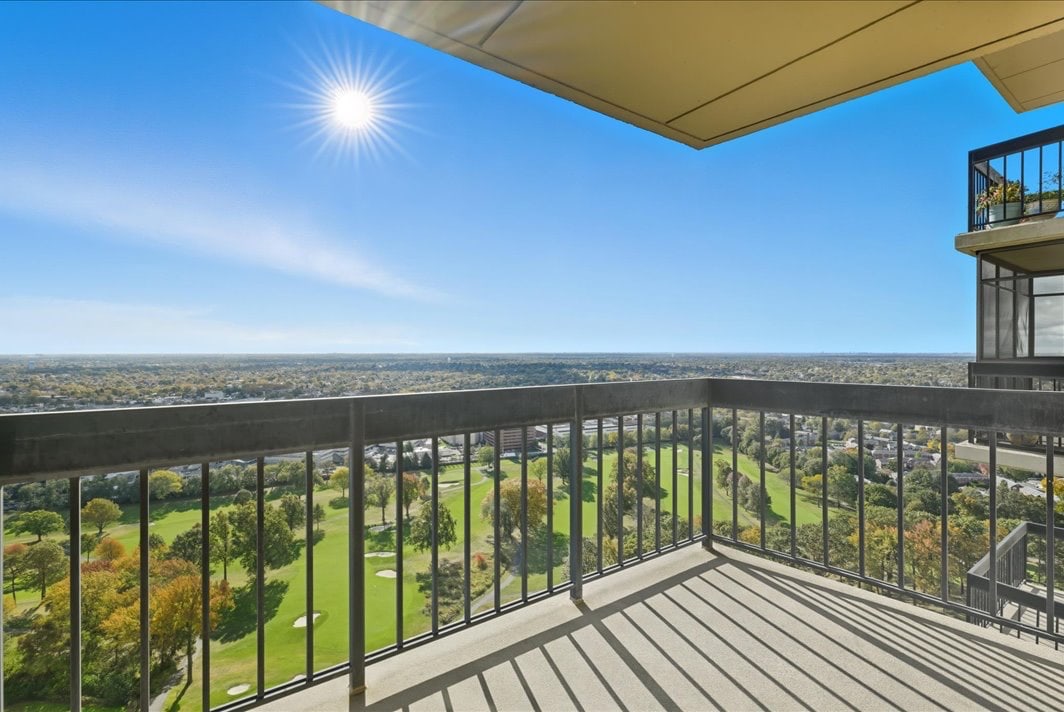 North Shore Towers Apt.