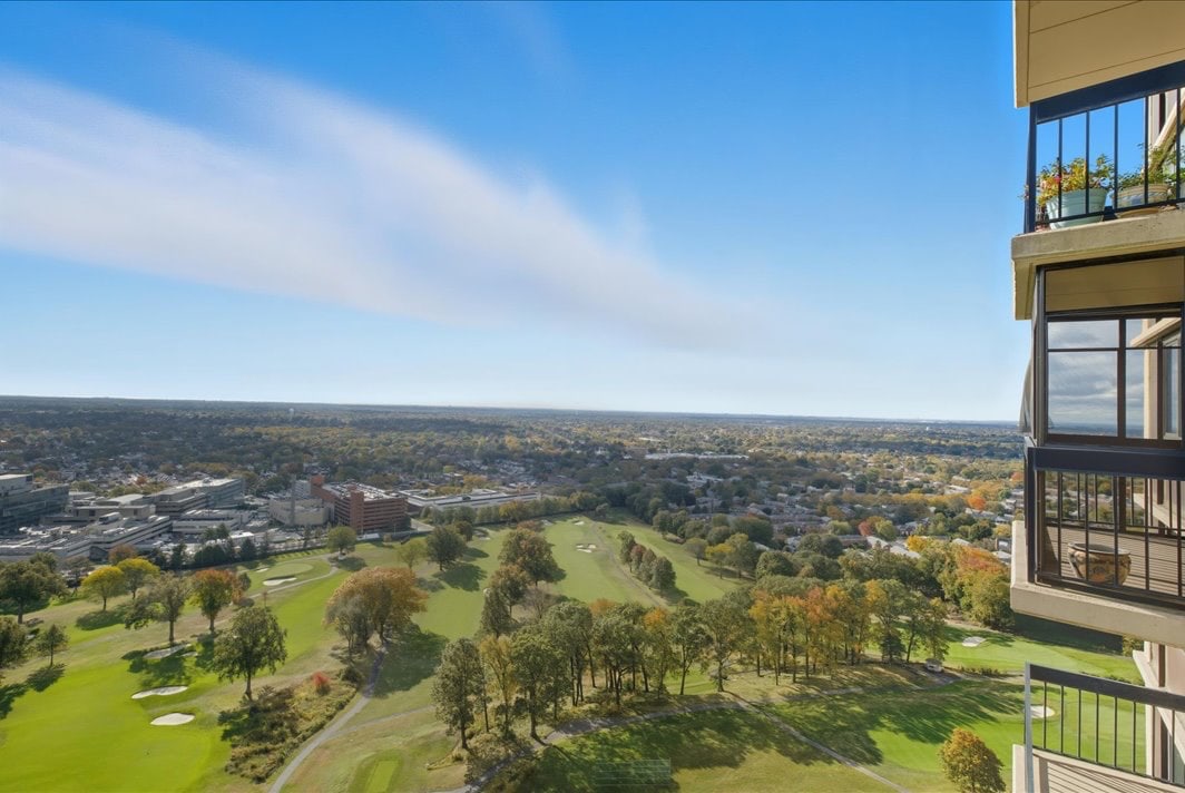 North Shore Towers Apt.