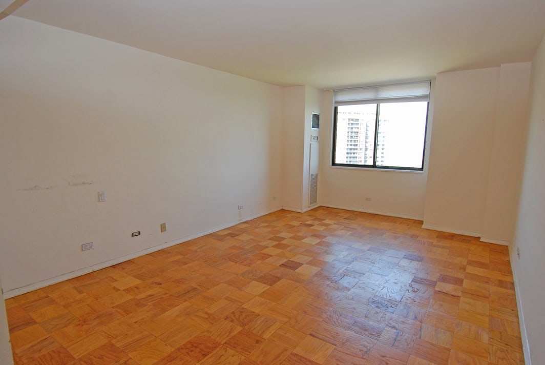 North Shore Towers Apt.