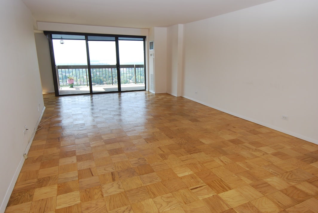 North Shore Towers Apt.