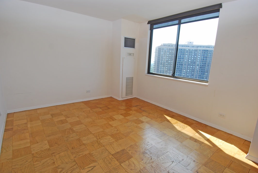 North Shore Towers Apt.