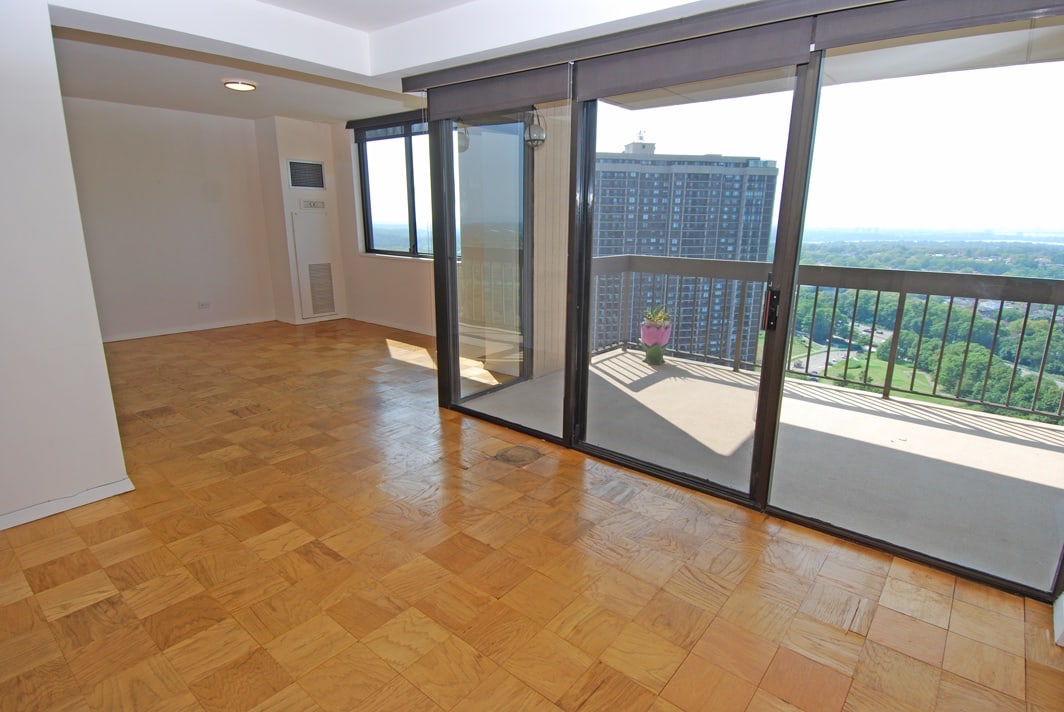 North Shore Towers Apt.