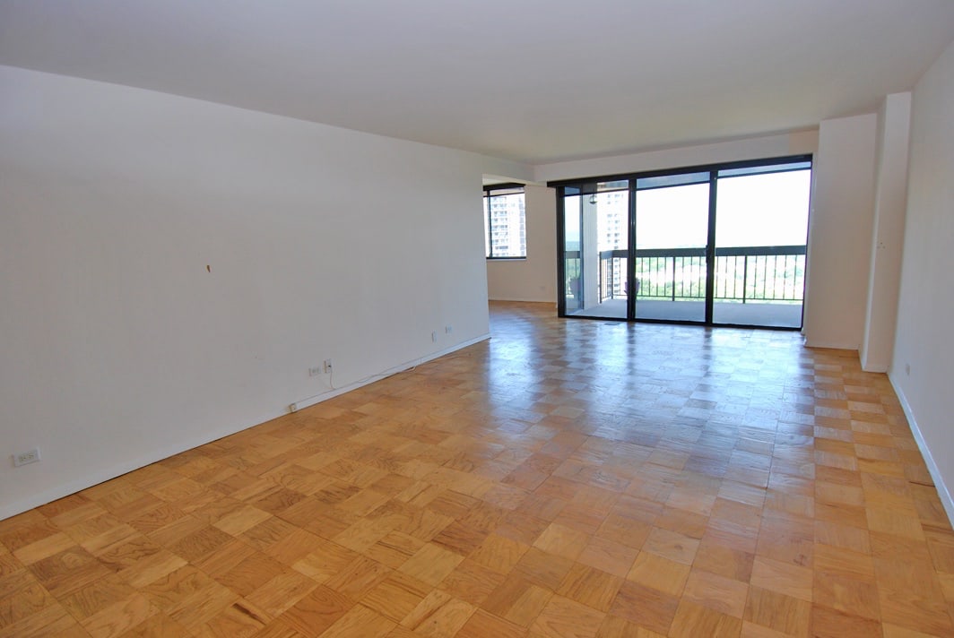 North Shore Towers Apt.