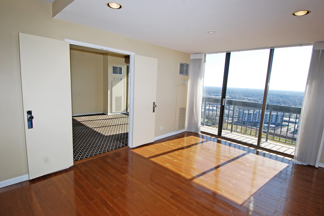 North Shore Towers Apartment