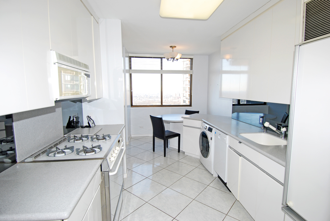 North Shore Towers Apartment