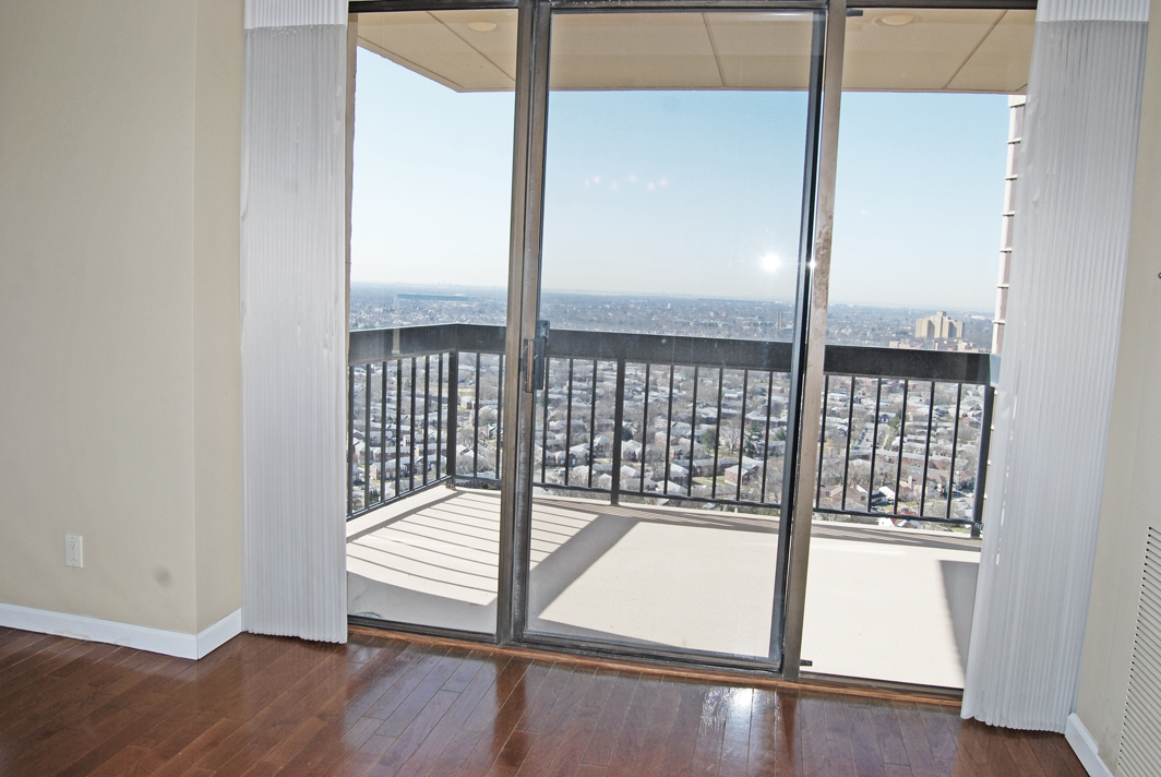 North Shore Towers Apartment