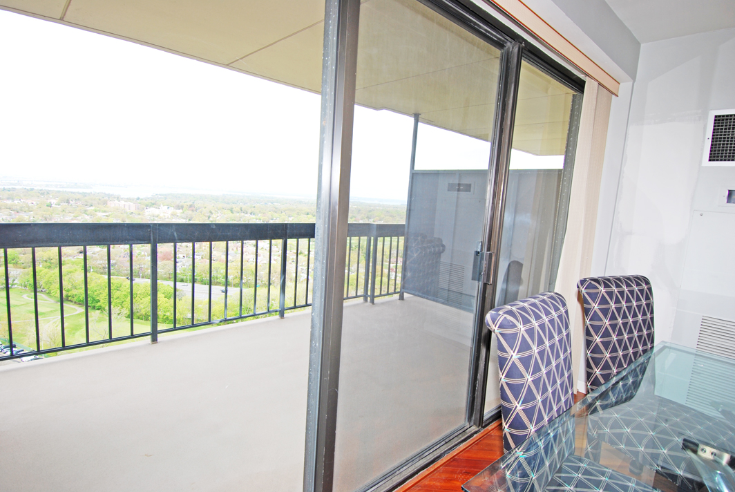 North Shore Towers Apartment