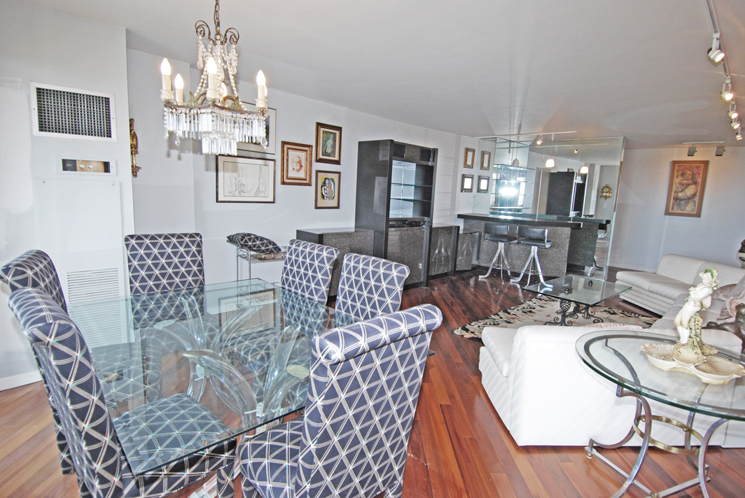 North Shore Towers Apartment