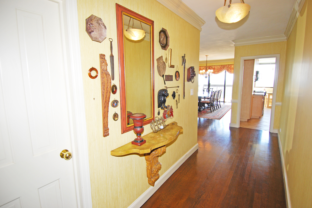 North Shore Towers Apartment