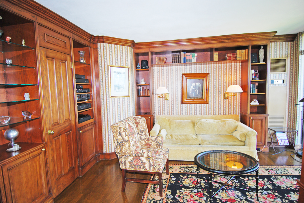 North Shore Towers Apartment