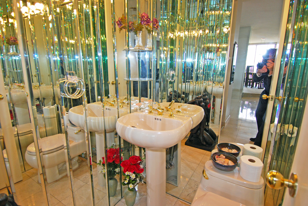 North Shore Towers Apartment