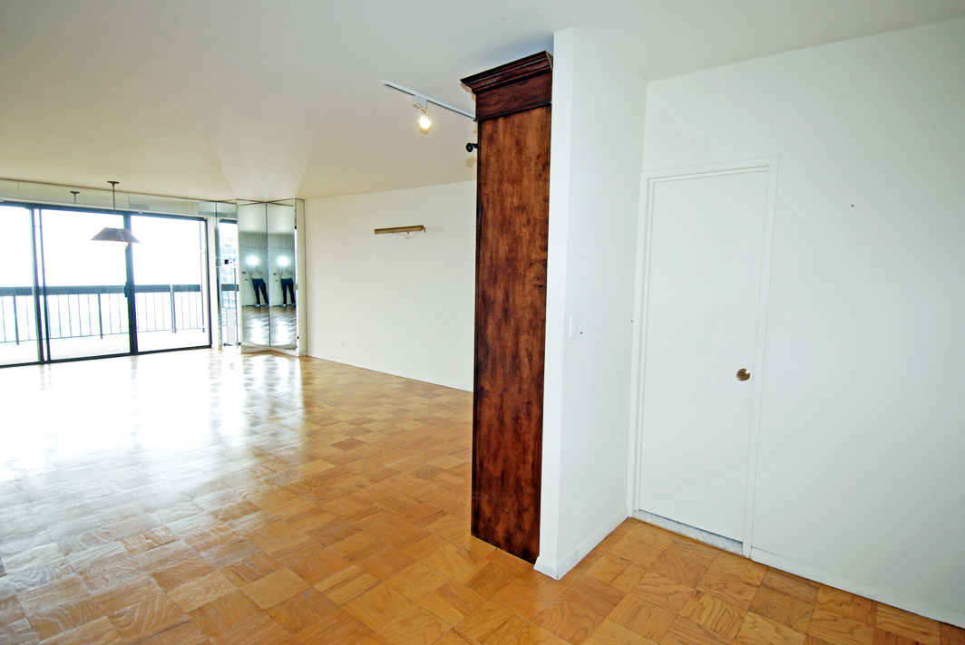 North Shore Towers Apartment