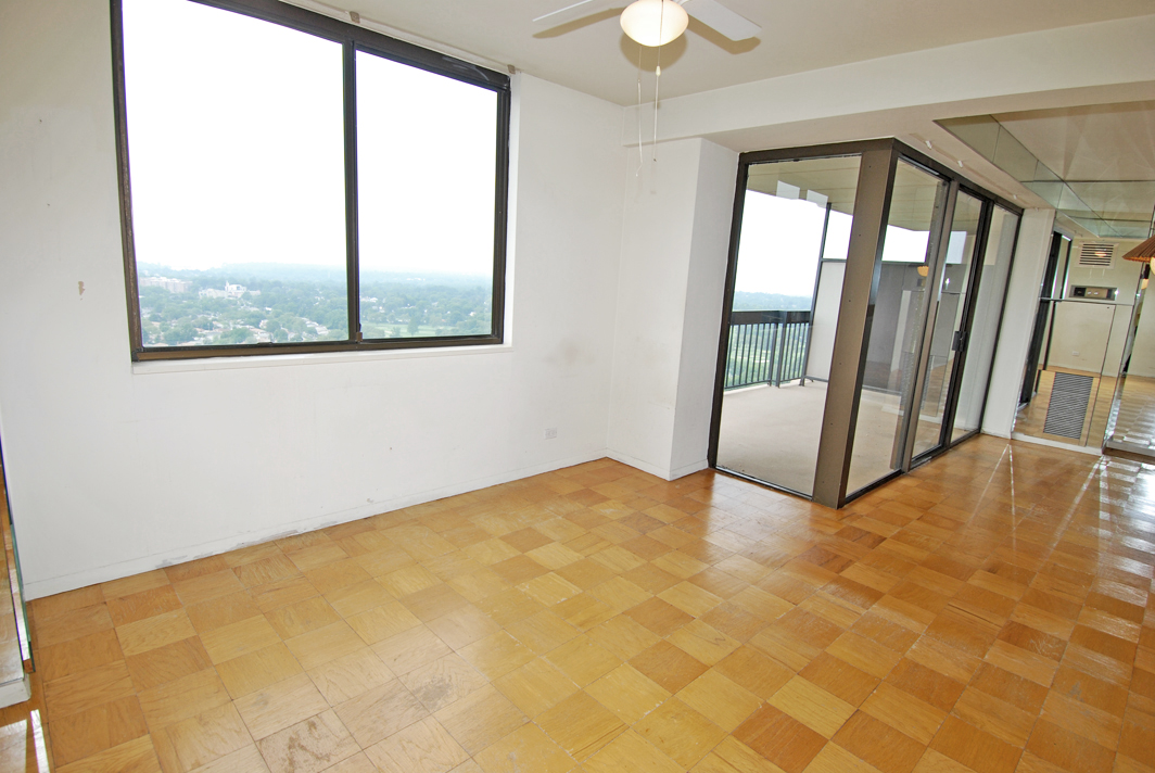 North Shore Towers Apartment