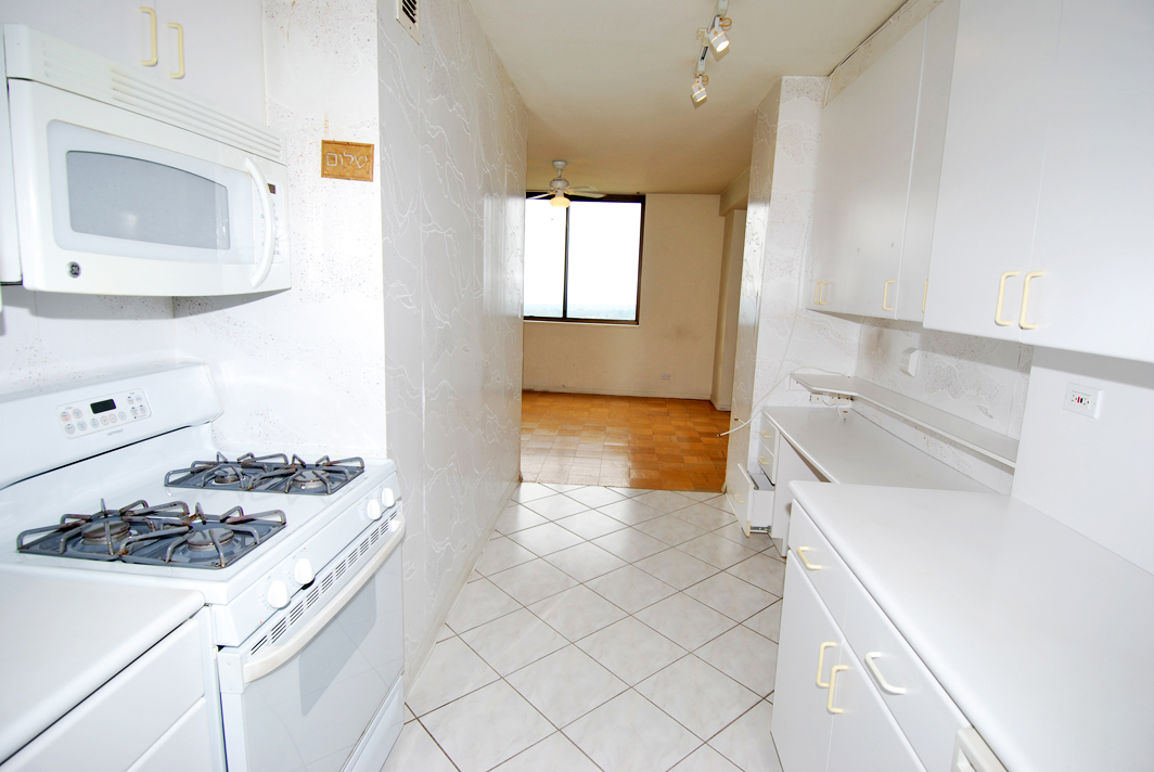 North Shore Towers Apartment