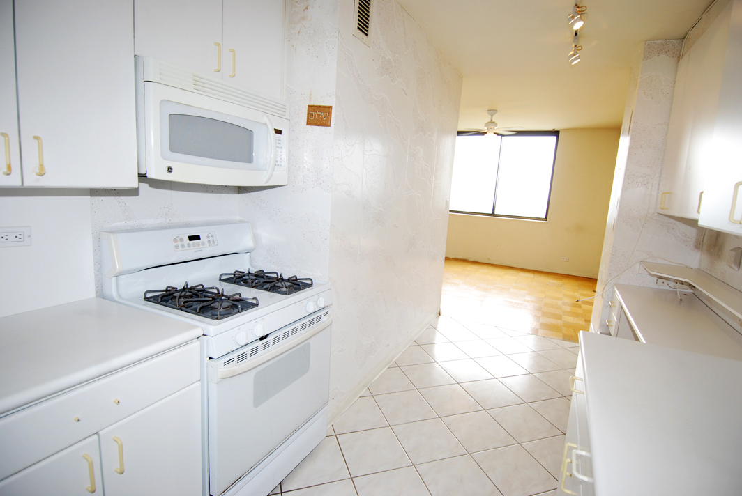 North Shore Towers Apartment