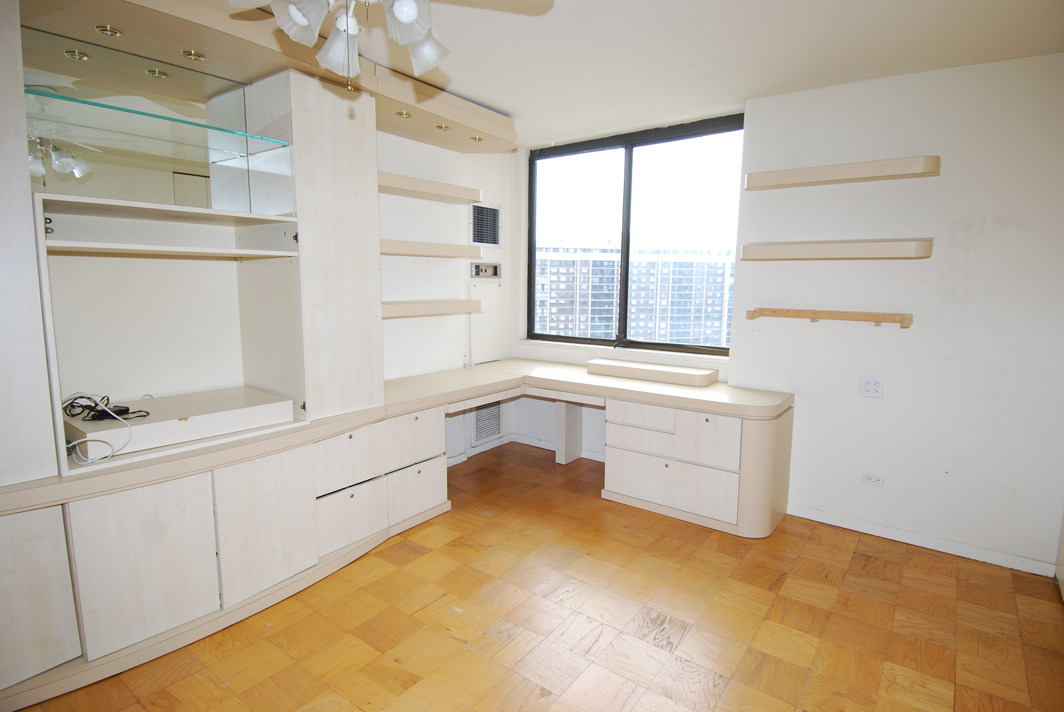 North Shore Towers Apartment