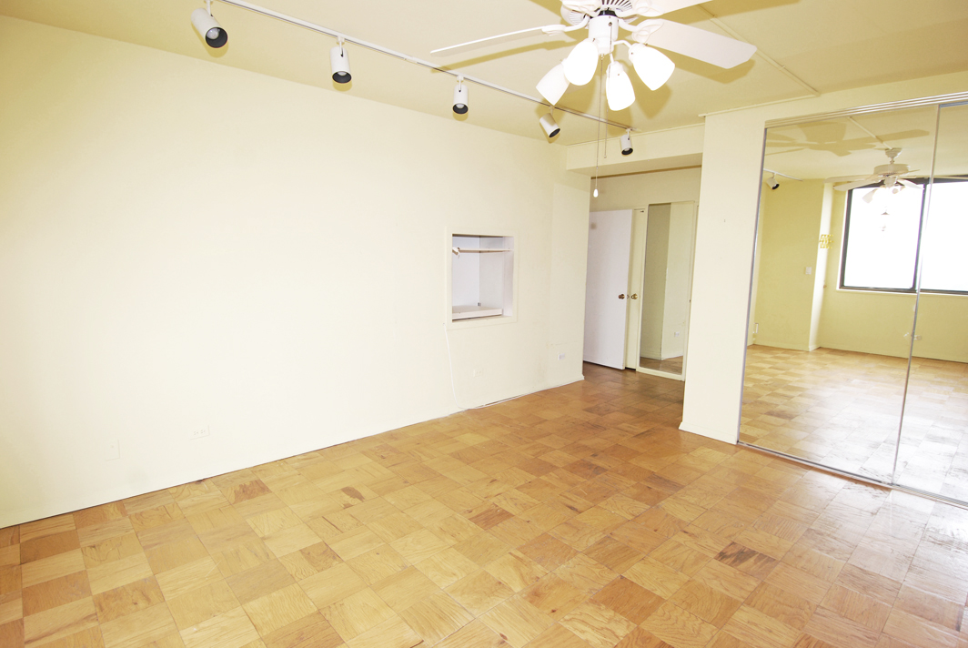 North Shore Towers Apartment