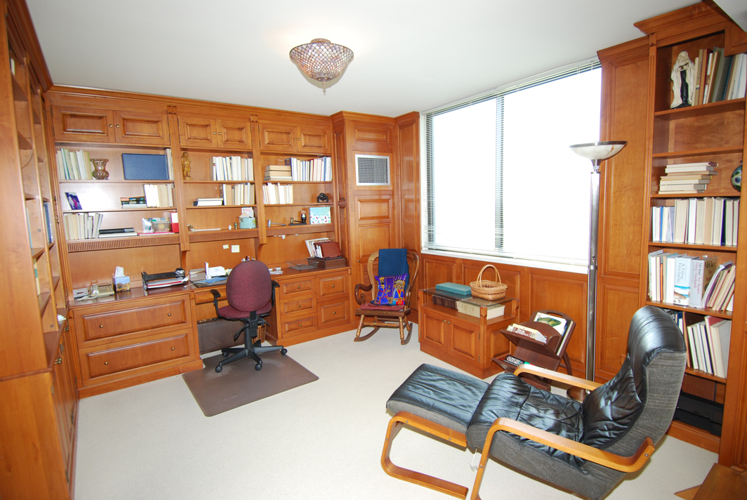 North Shore Towers Apartment